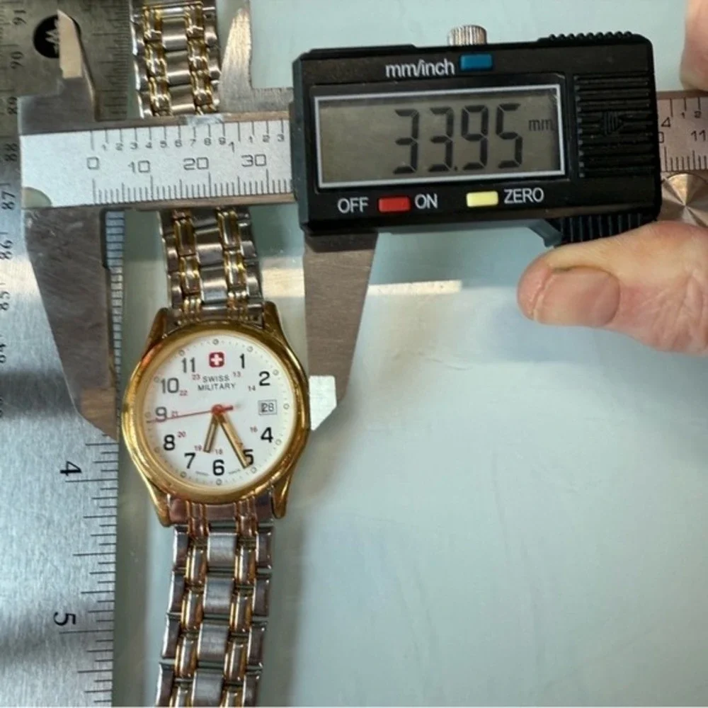 Swiss Military 5422 Swiss Quartz‎ Watch White Dial Date Two Tone Runs 34mm